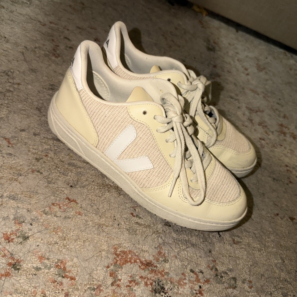 VEJA V-10 Mesh Jute/White/beige sneaker size 6/37